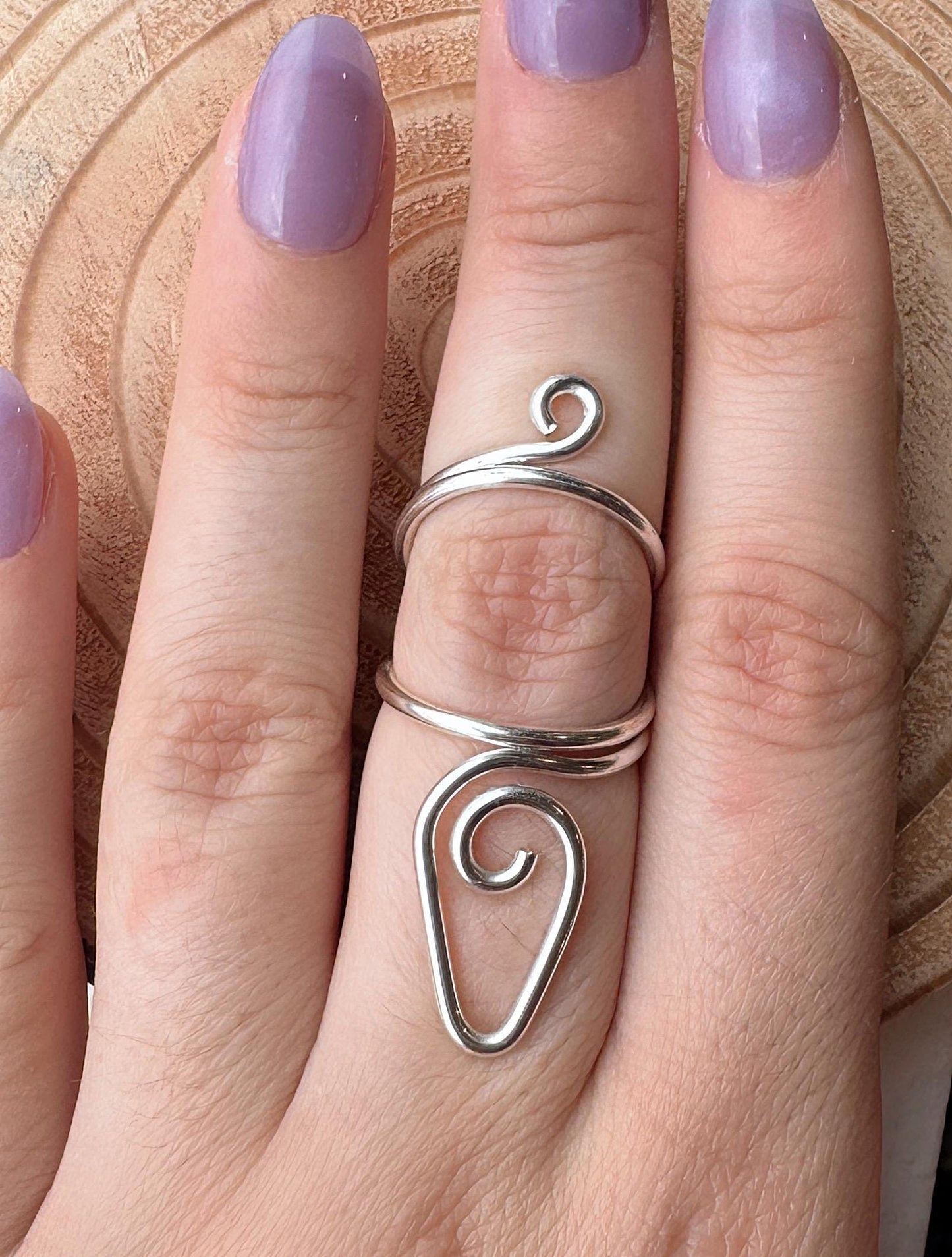The Tulip swan neck ring splint, handmade by Evergreen Ring Splints
