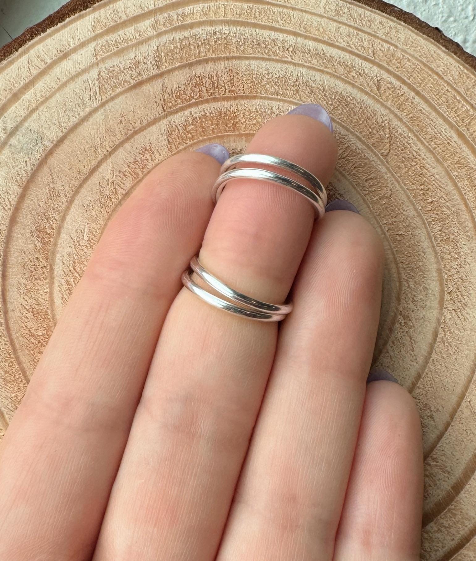 The Dahlia extra support mallet ring splint, handmade by Evergreen Ring Splints
