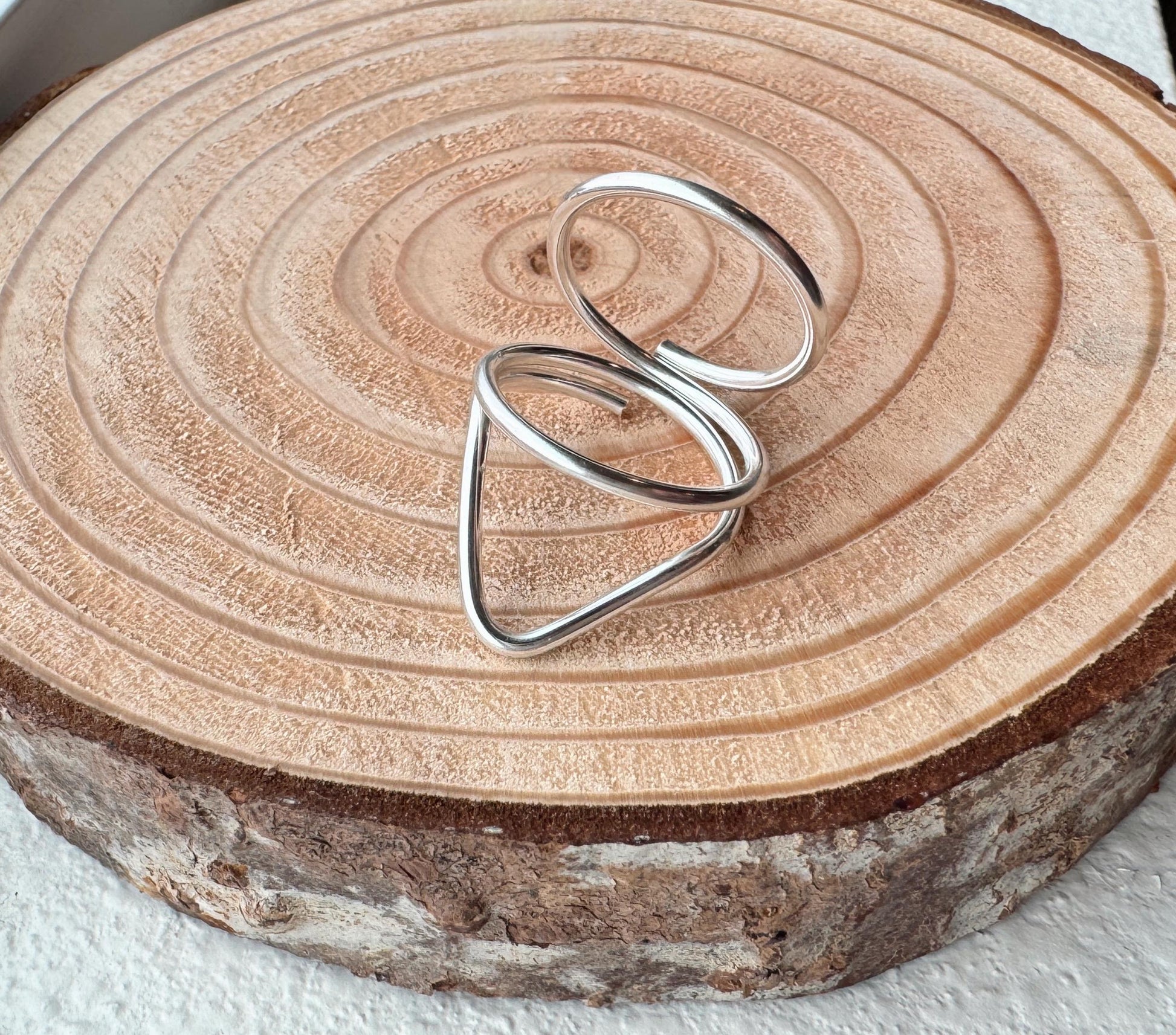 The Cedar geometric swan neck ring splint, handmade by Evergreen Ring Splints