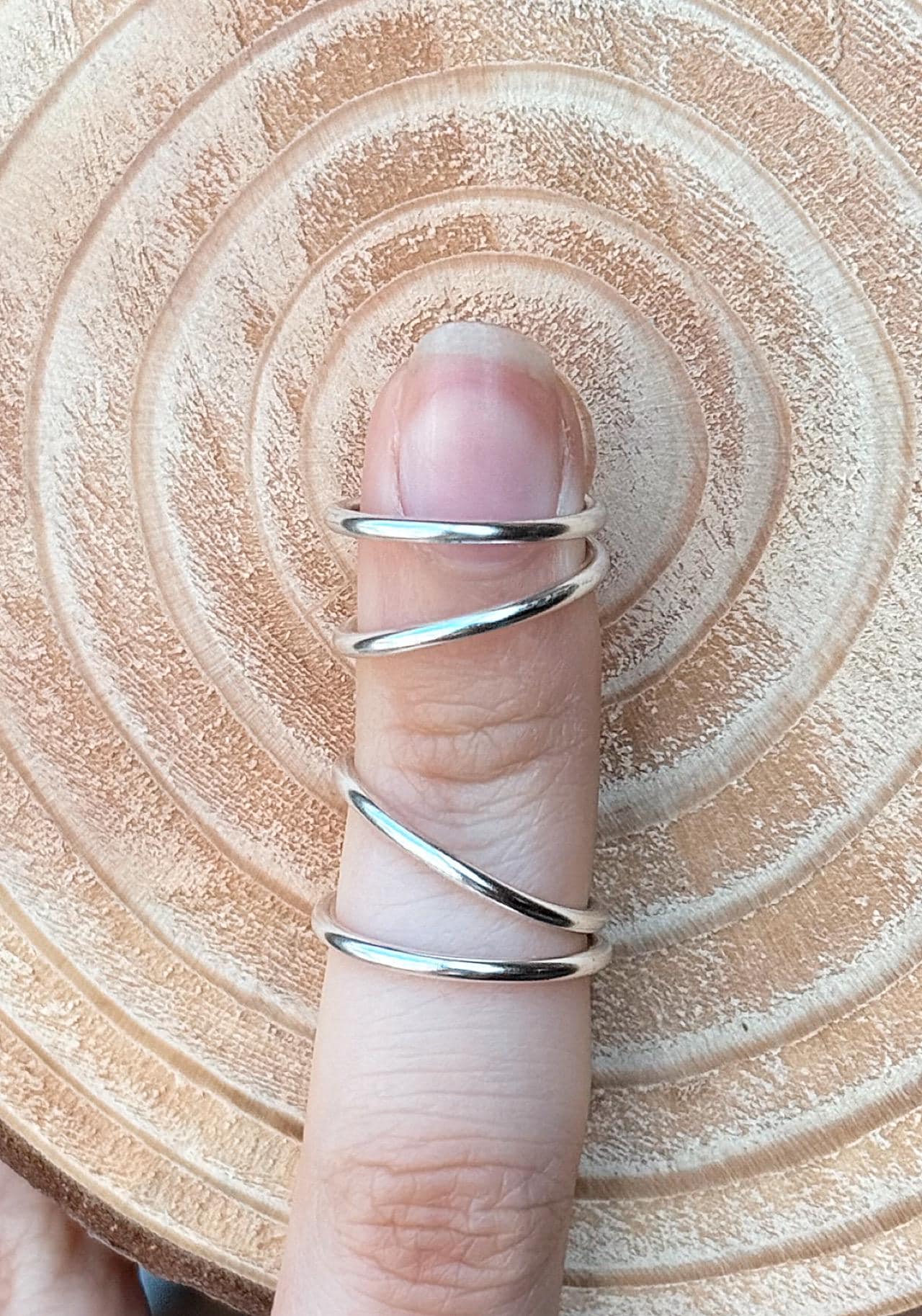 The Elm extra support lateral deviation ring splint, handmade by Evergreen Ring Splints