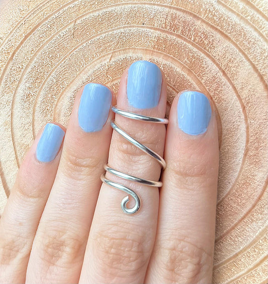 The Ivy mallet ring splint, handmade by Evergreen Ring Splints