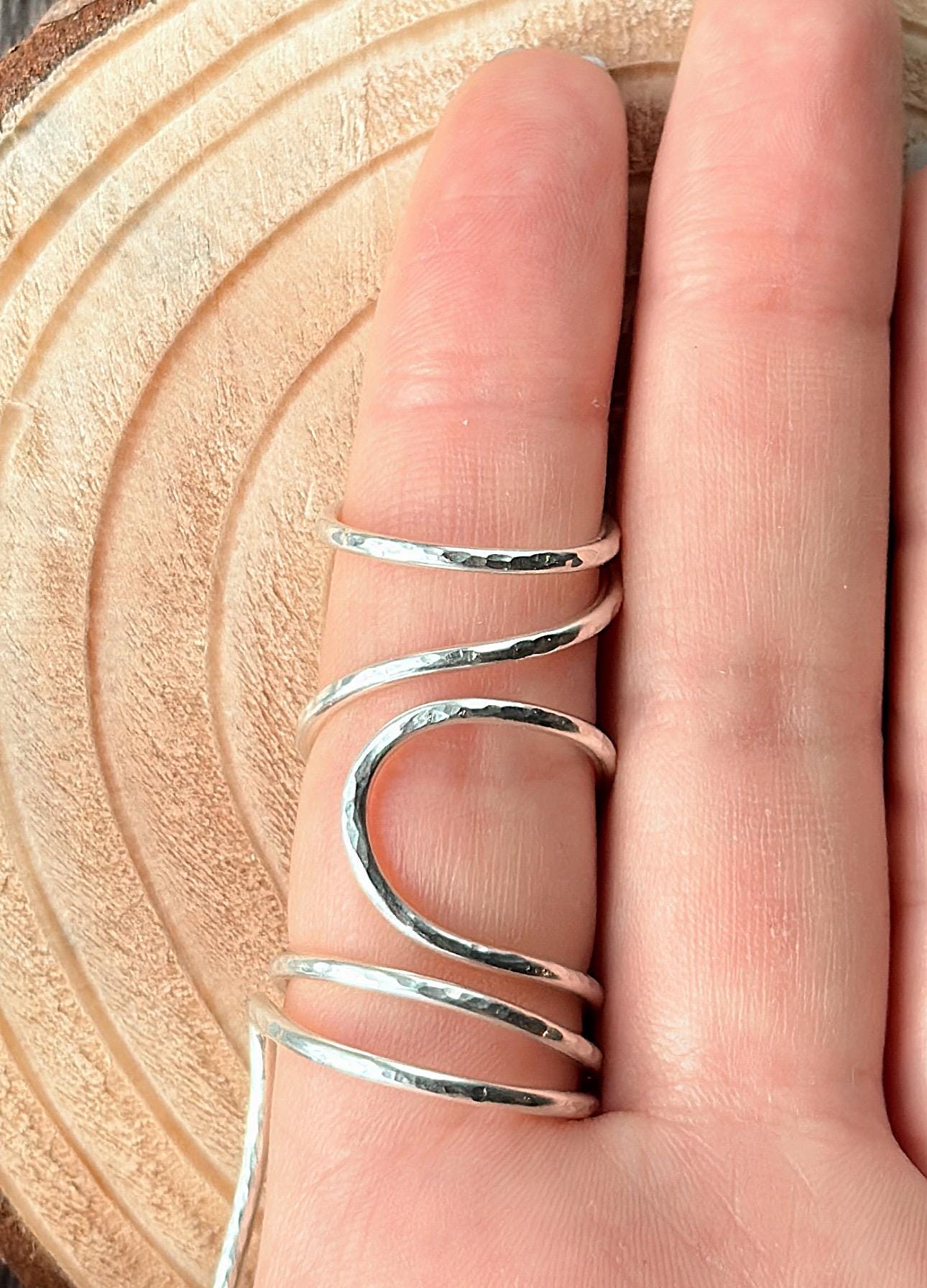 The Zinnia hammered MCP and PIP ring splint, handmade by Evergreen Ring Splints