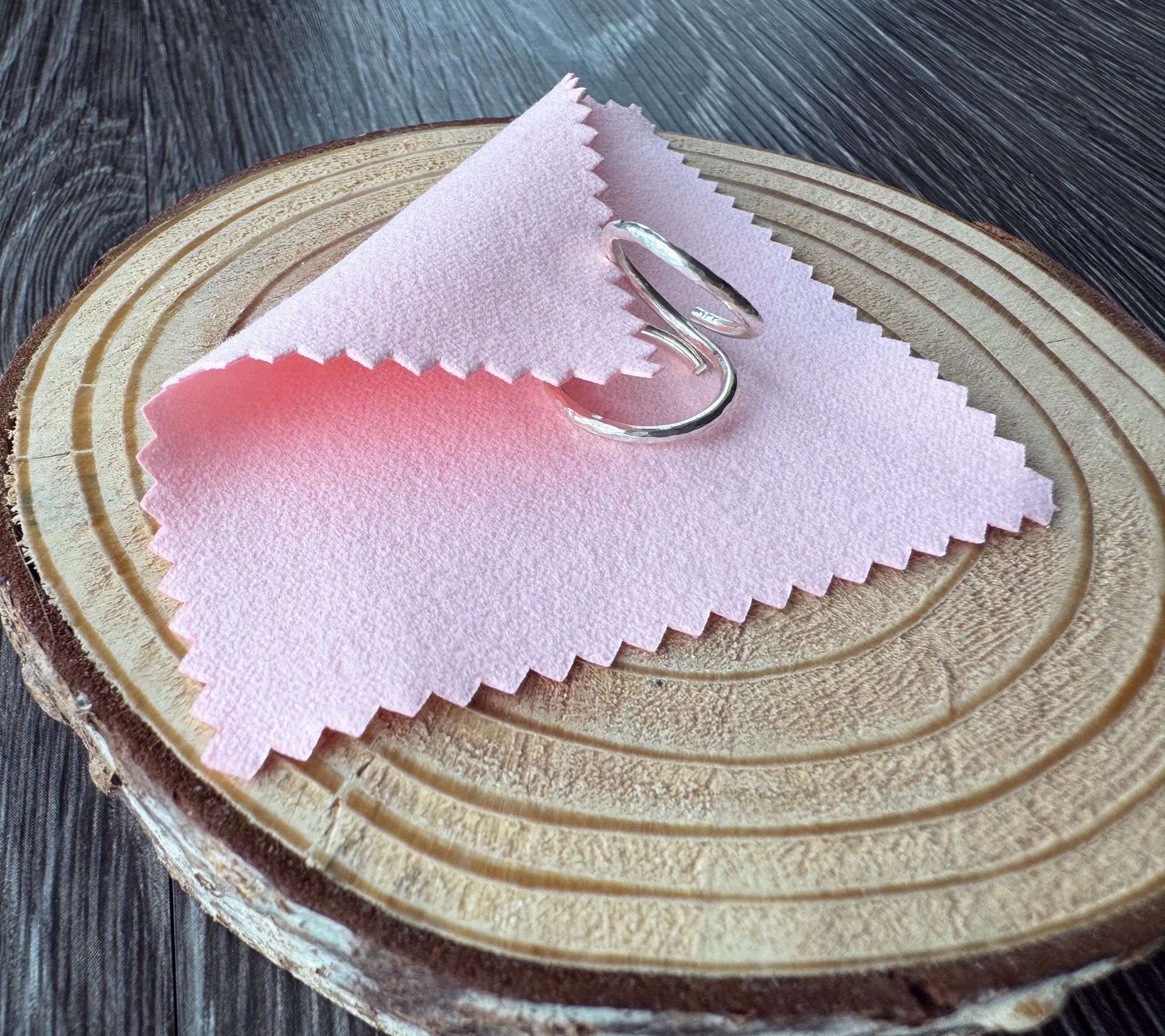 Jewelry polishing cloth from Evergreen Ring Splints