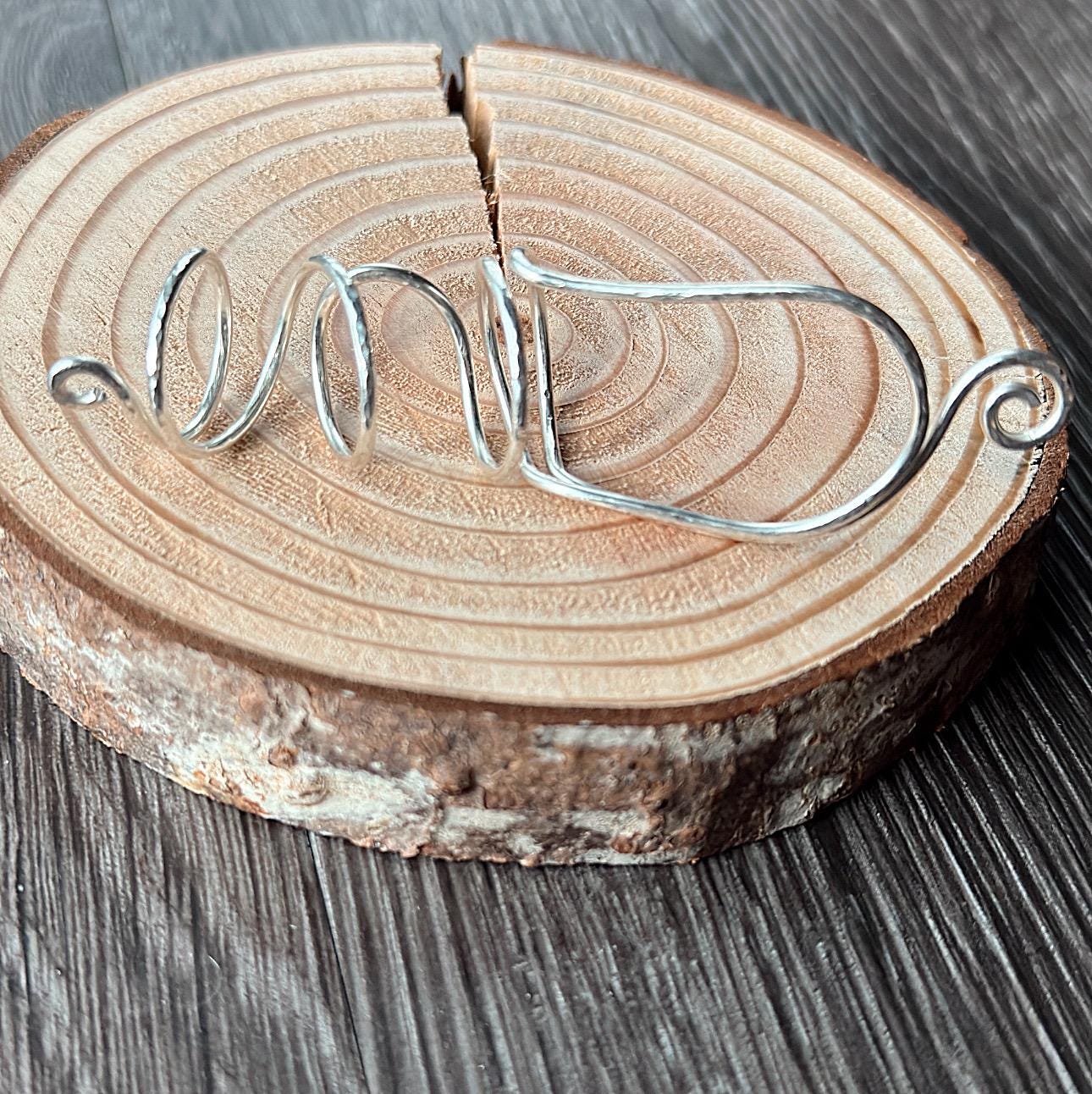 The Zinnia hammered MCP and PIP ring splint, handmade by Evergreen Ring Splints