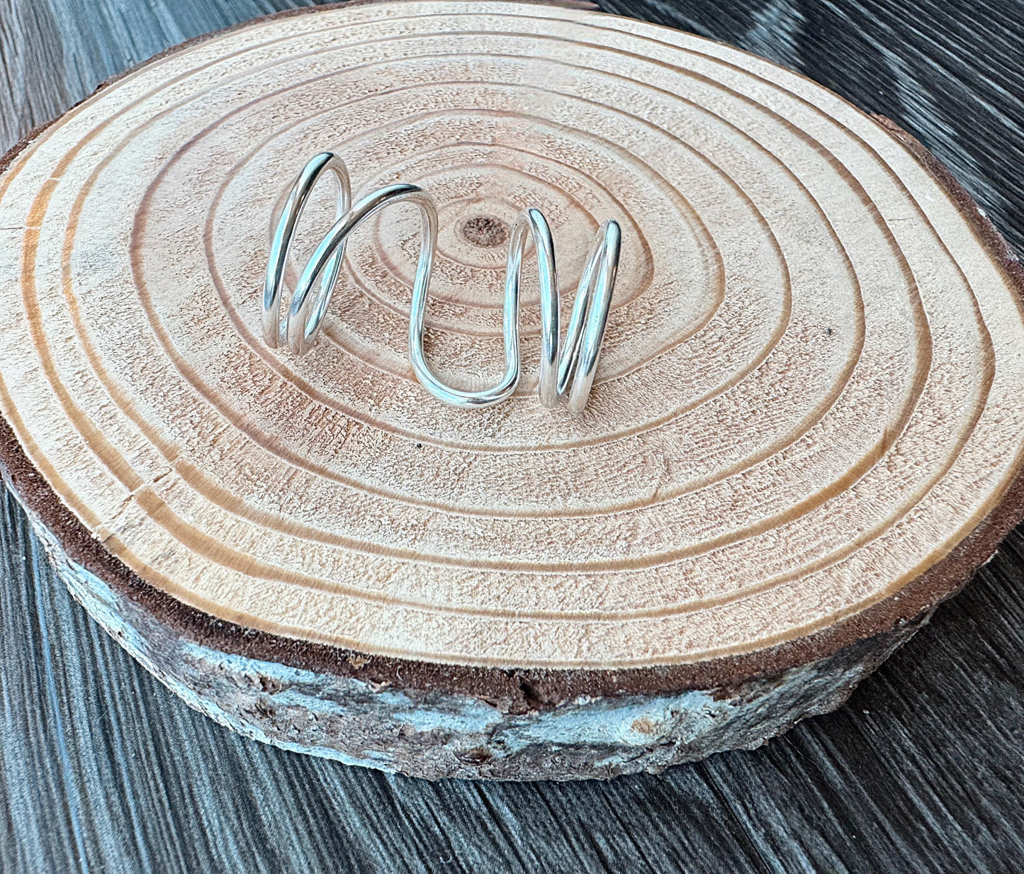 The Elm extra support lateral deviation ring splint, handmade by Evergreen Ring Splints