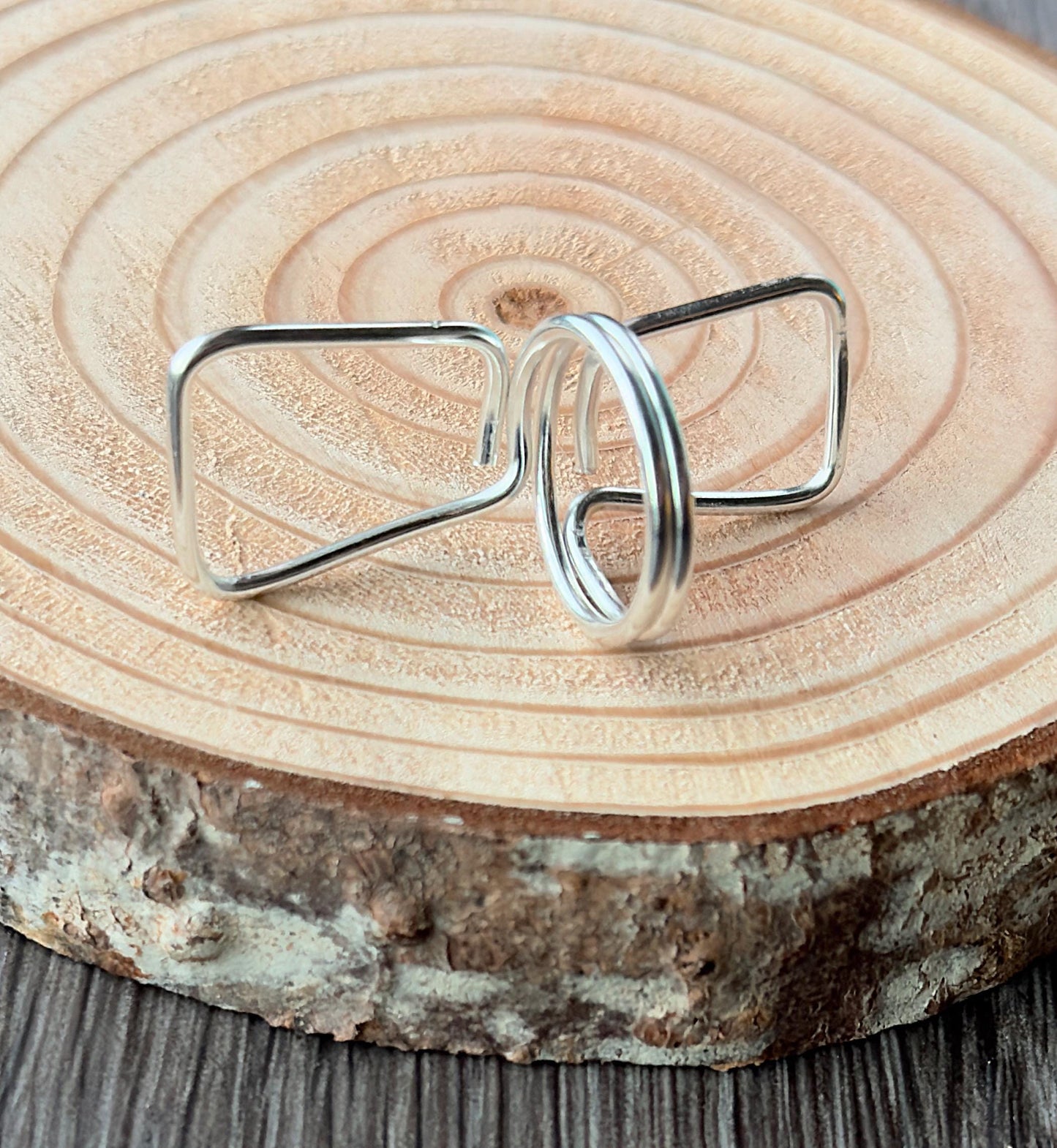 The Palm MCP palm ring splint, handmade by Evergreen Ring Splints