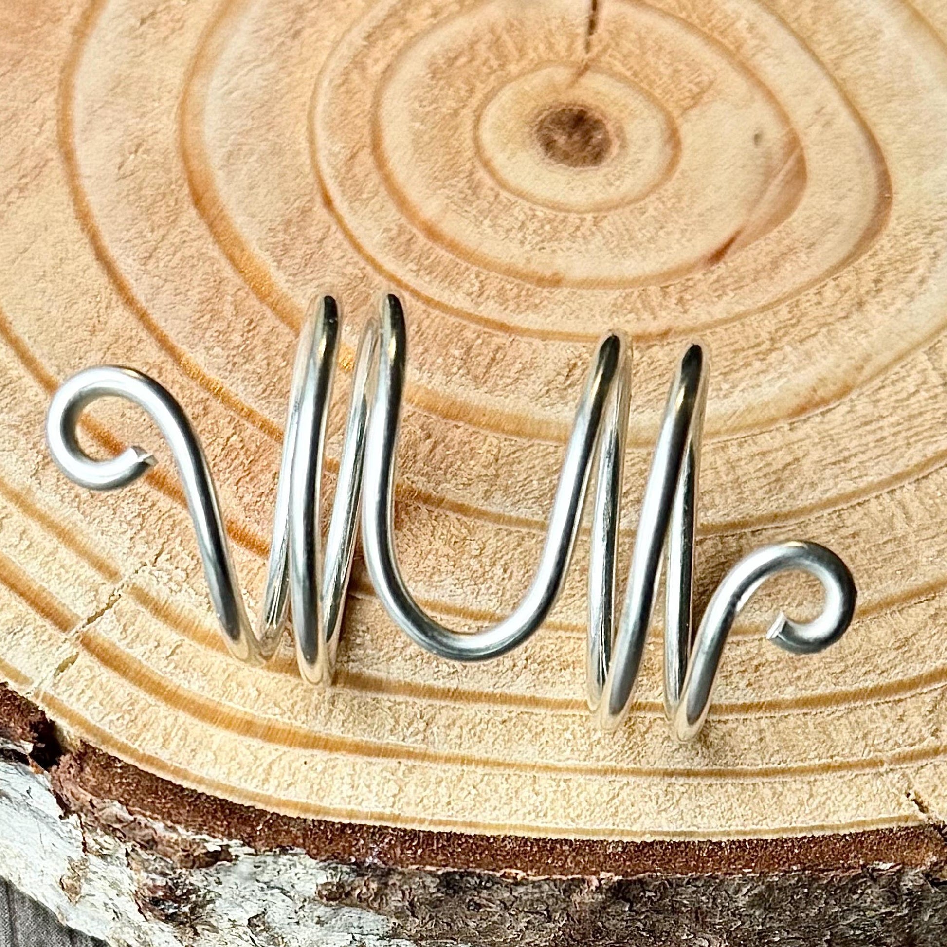 The Jasmine mallet and trigger thumb ring splint, handmade by Evergreen Ring Splints