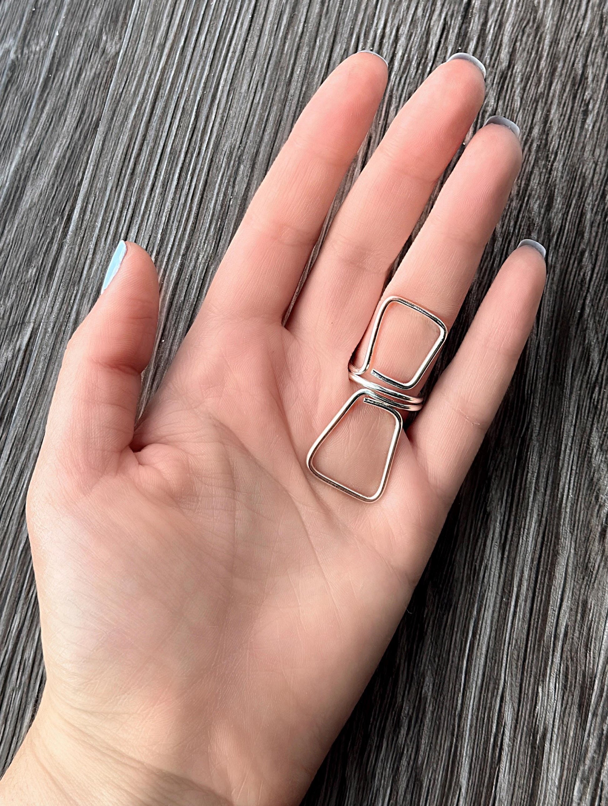 The Palm MCP palm ring splint, handmade by Evergreen Ring Splints