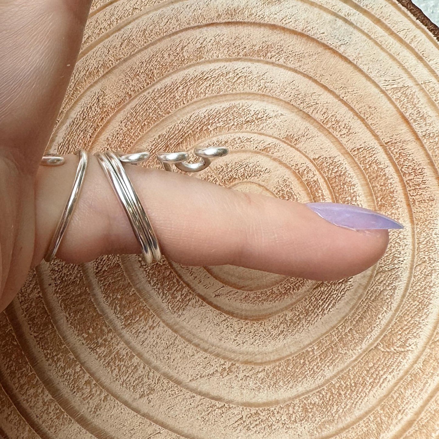 The Willow decorative mallet ring splint, handmade by Evergreen Ring Splints